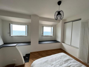 Brand new apartment with seaview & private parking